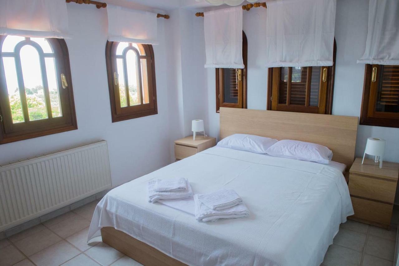 Villa Anna Nea Skioni Buitenkant foto